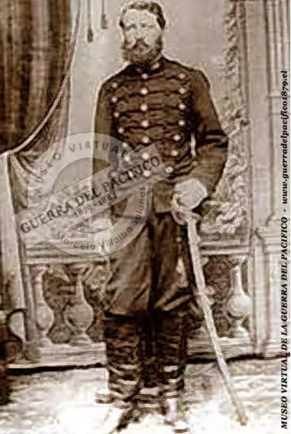 Oficial de Artillería Waldo Julio Guzmán y Guzmán (1849-?) Combatió en la Guerra de la Araucanía desde los 22 años y durante la Guerra del Pacífico, participó en la batalla de Tacna y en la Campaña de Lima.