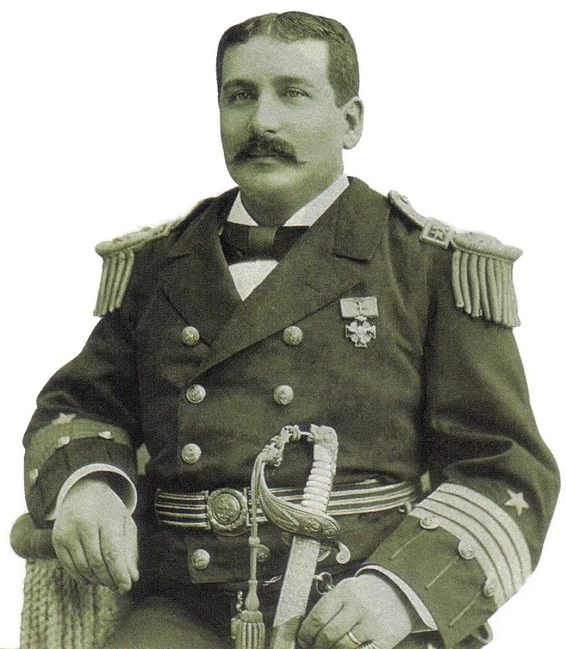 Capitán de Fragata Juan José Latorre Benavente (1846-1912) Como Comandante de la Magallanes, enfrentó al Huáscar en el combate naval de Chipana, el 12 de abril de 1879