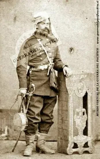 Capitán del Batallón Bulnes José Ramón Lira  Integrante de la Policía Municipal de Santiago, destacado en Antofagasta hasta 1879, cuando partió a la Campaña de Tarapacá.