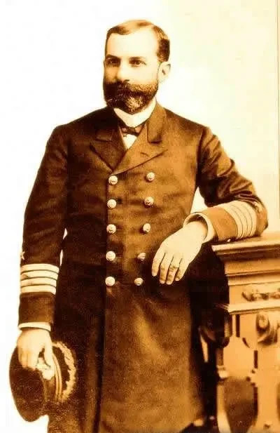 Capitán de Fragata Jorge Montt Ávarez (1845-1922) Comandante de la O'Higgins, participó en la reivindicación de Antofagasta. Al mando de Galvarino Riveros, participó en el combate de Angamos.